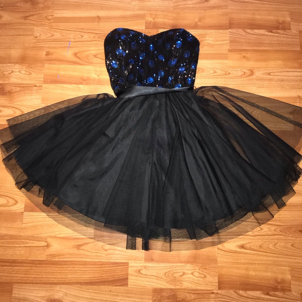 Short black and blue prom dress